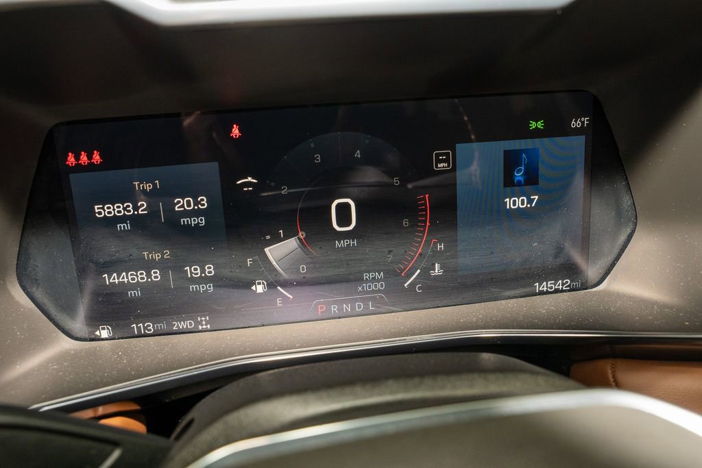 Used 2024 GMC Canyon AT4 w/ AT4 Premium Package image 18