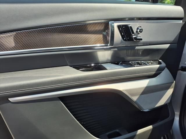New 2026 Cadillac Vistiq Luxury image 16
