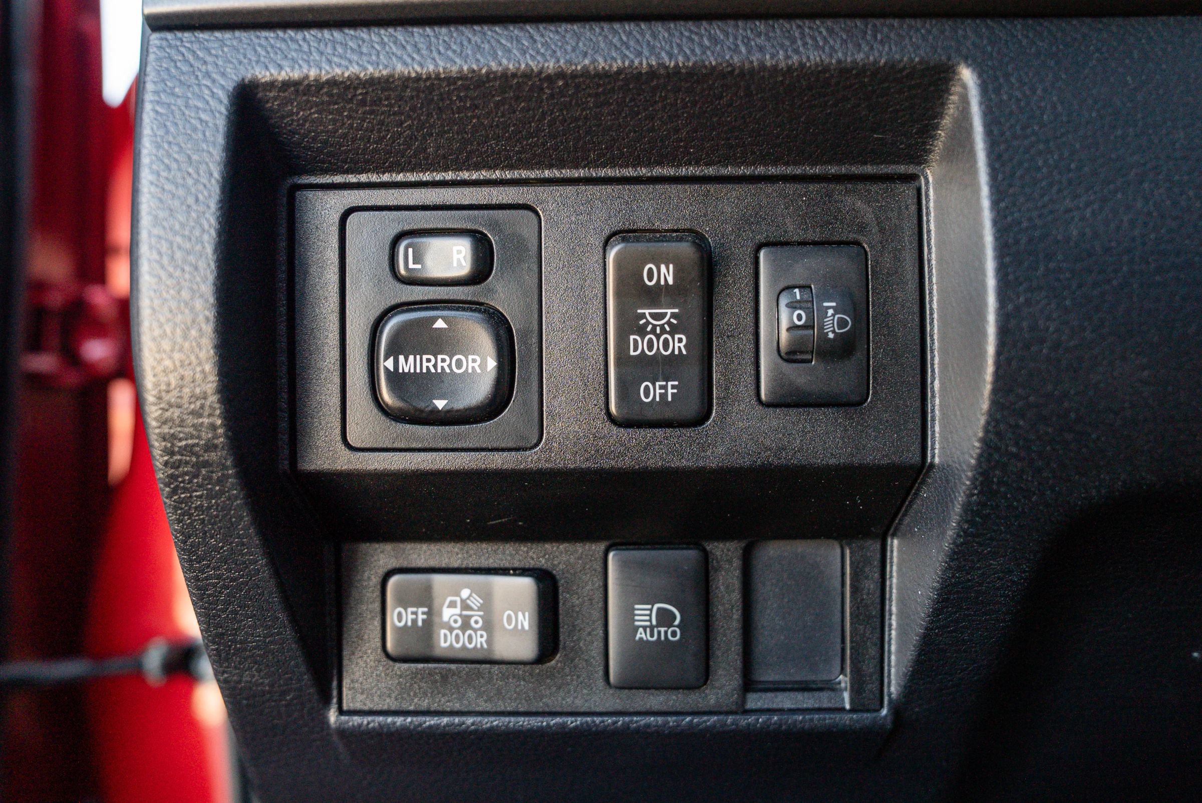 Used 2019 Toyota Tundra SR5 w/ SX Package AWD/4WD image 26