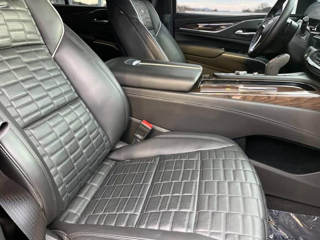 Certified 2024 Cadillac Escalade Sport Platinum w/ Heavy-Duty Trailer Package image 25