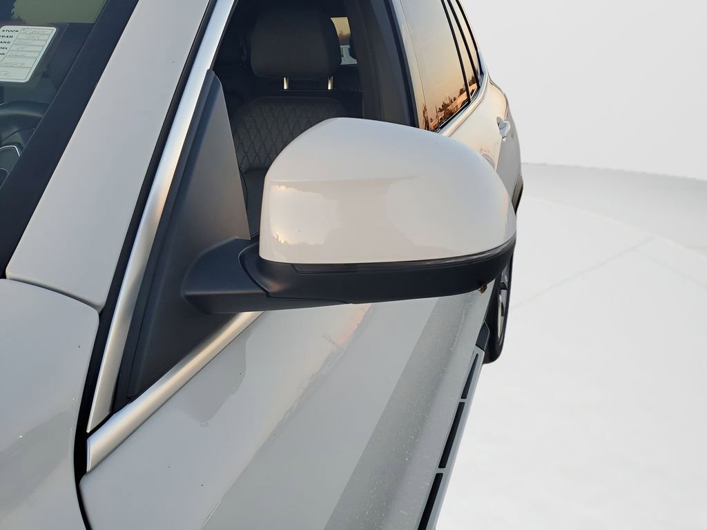 Used 2025 BMW X5 xDrive50e image 22