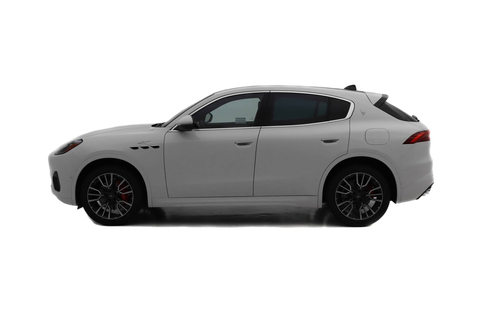 New 2024 Maserati Grecale GT image 3