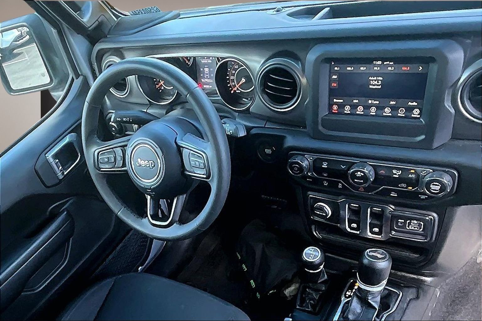 Used 2023 Jeep Wrangler Sport S image 8