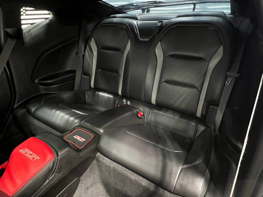 Used 2018 Chevrolet Camaro SS w/ Redline Edition RWD image 33