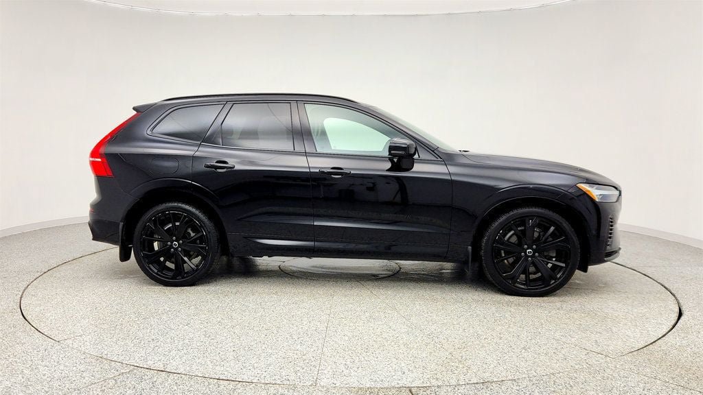 Used 2024 Volvo XC60 T8 Ultimate w/ Protection Package Premier AWD/4WD image 4