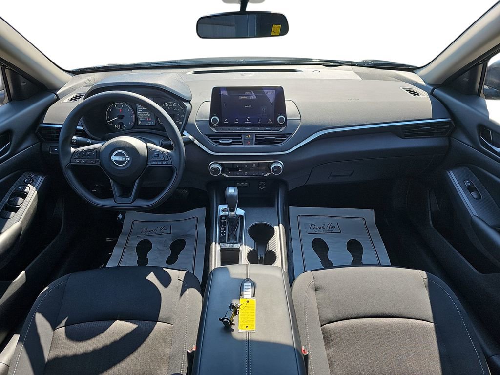 Used 2025 Nissan Altima 2.5 S image 12