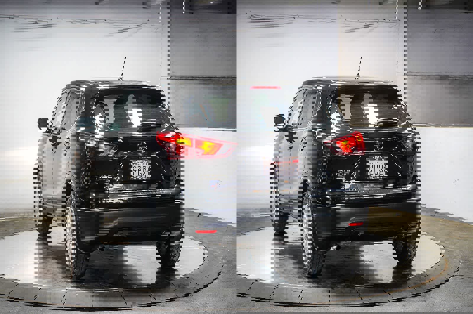 Used 2019 Nissan Rogue Sport S w/ Appearance Package FWD image 8