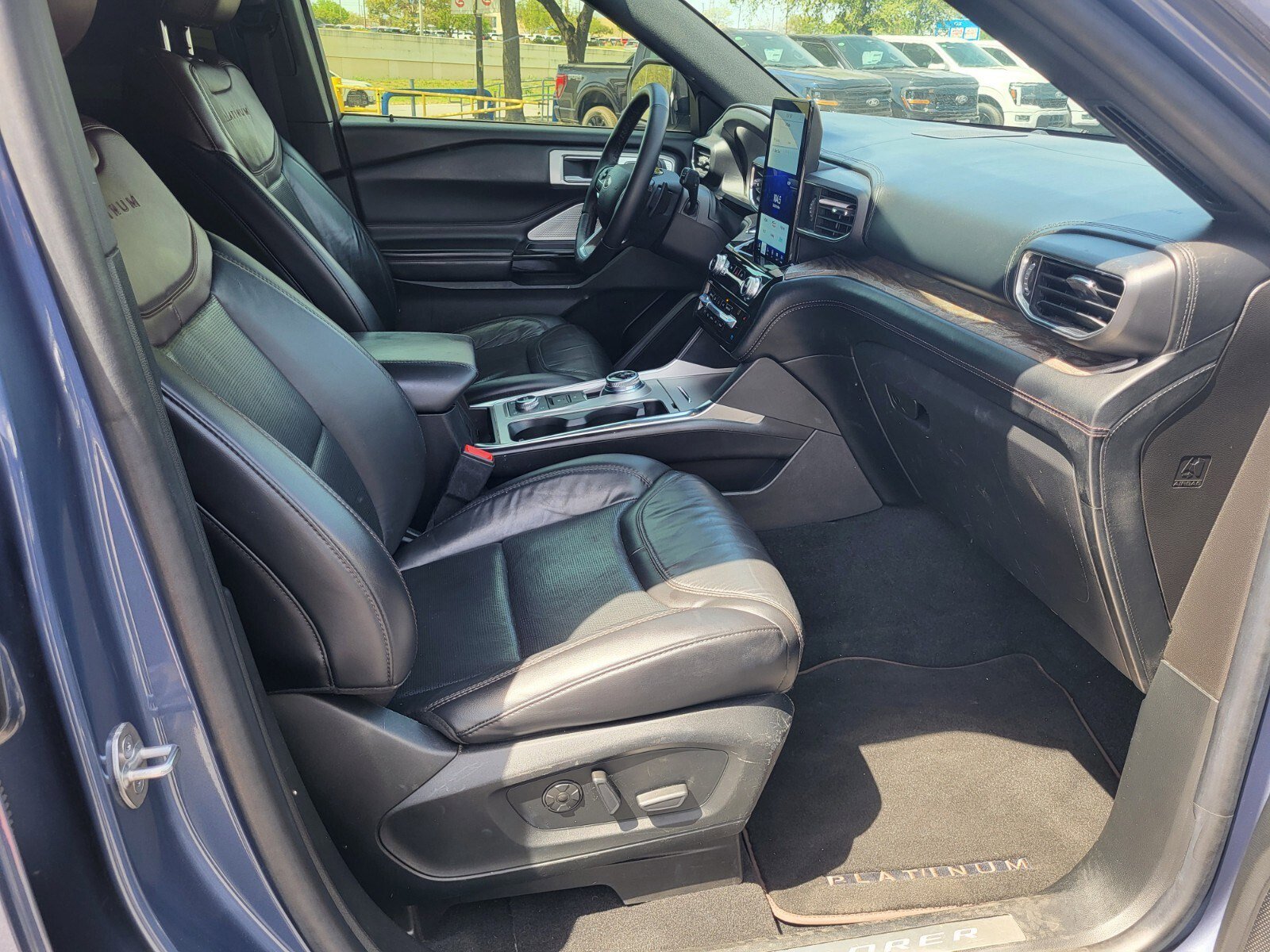 Used 2021 Ford Explorer Platinum w/ Equipment Group 601A image 12