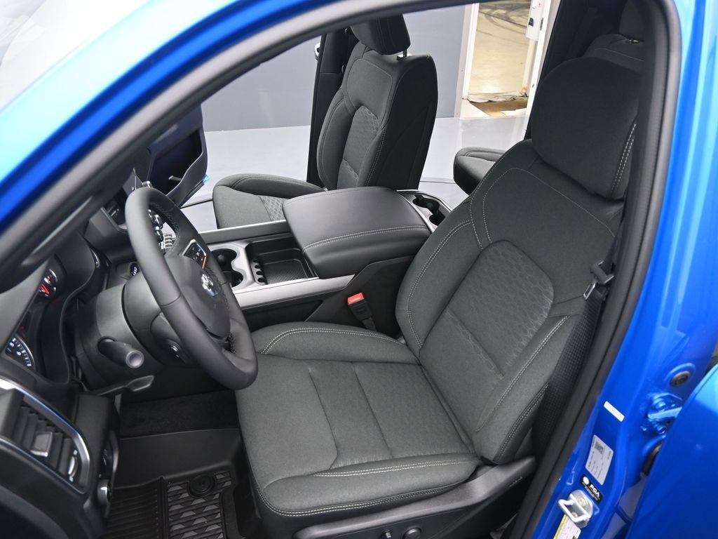 New 2026 RAM 1500 4x4 Crew Cab image 13