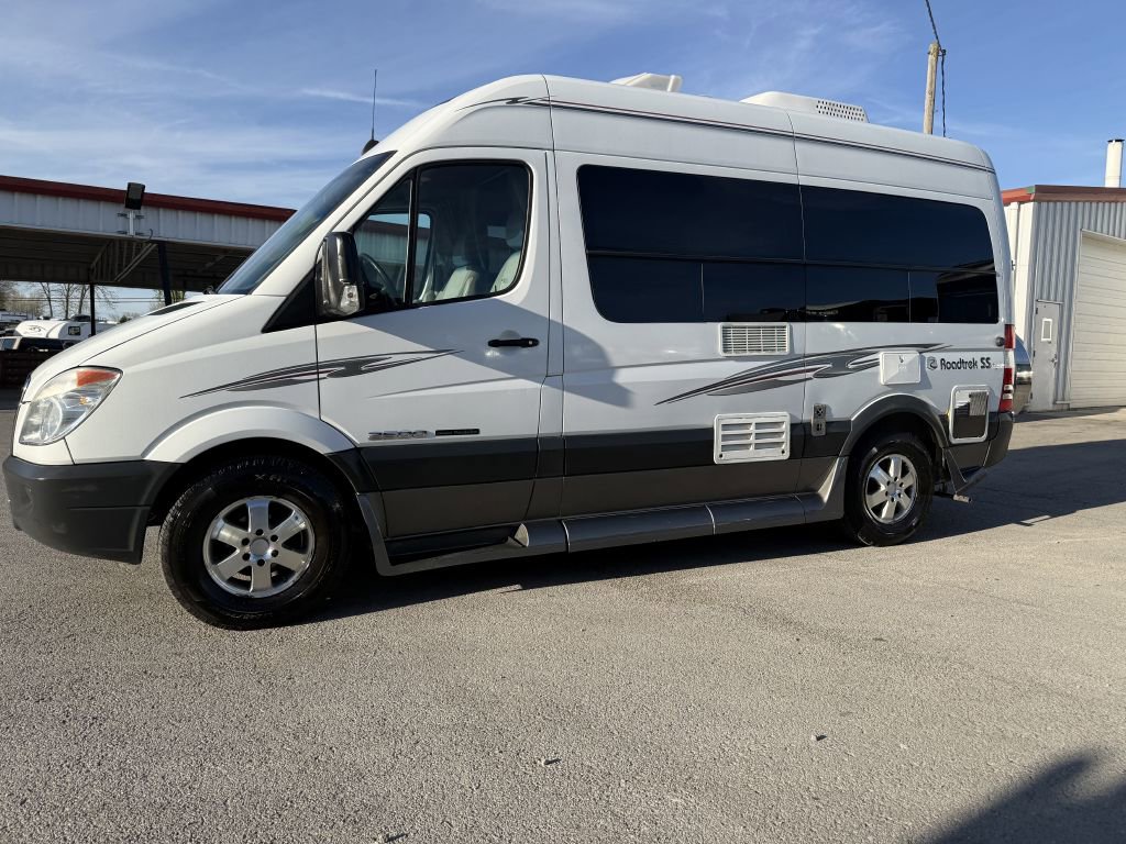 Used 2008 Dodge Sprinter 2500 w/ Trailer Tow Group image 8