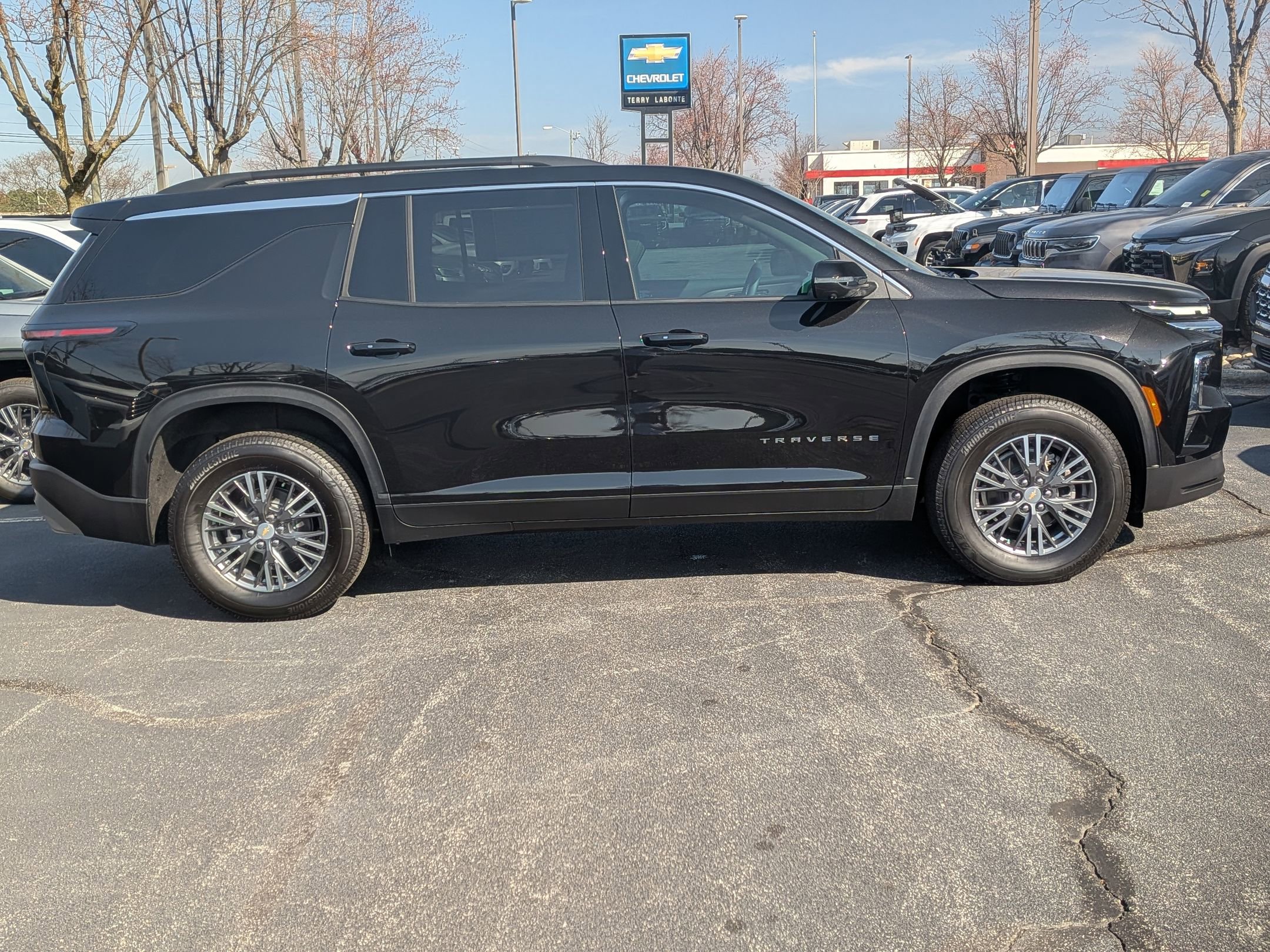New 2026 Chevrolet Traverse LT w/ Driver Confidence Package FWD image 9