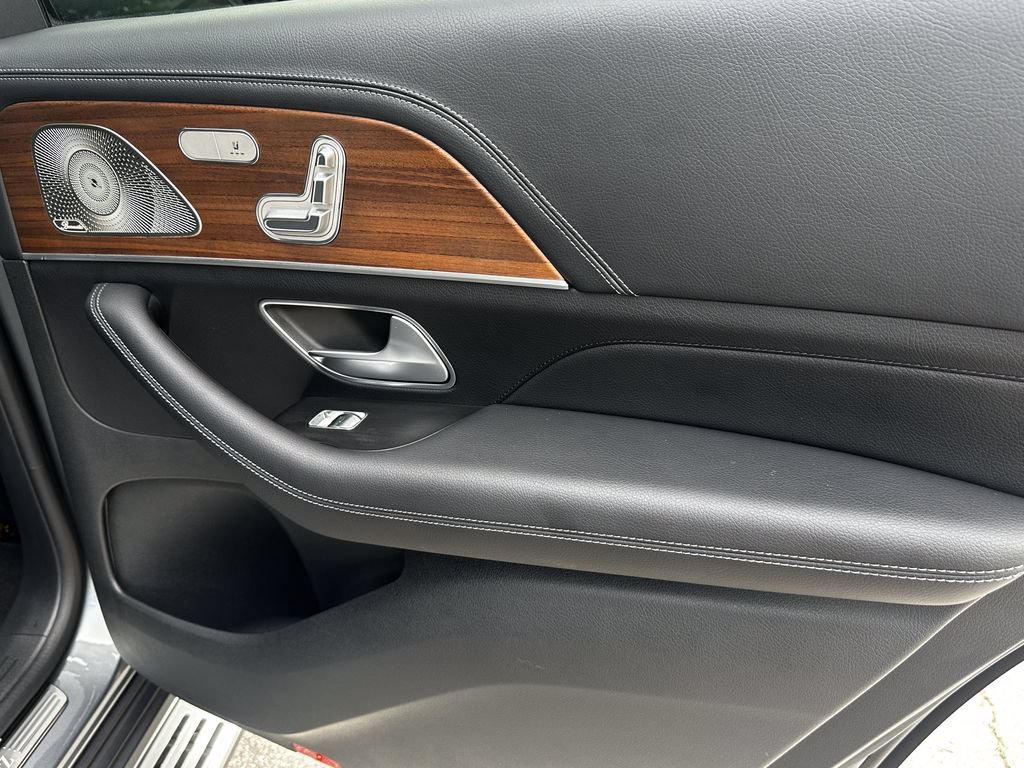Certified 2025 Mercedes-Benz GLS 580 4MATIC image 19
