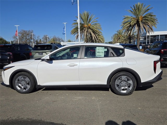 New 2025 Kia K4 LX image 8