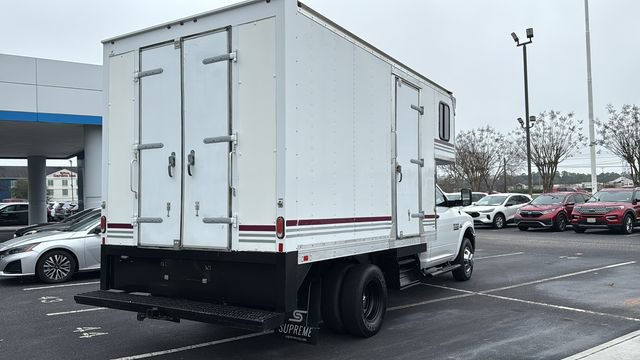 Used 2018 RAM 3500 Tradesman w/ Chrome Appearance Group RWD image 8