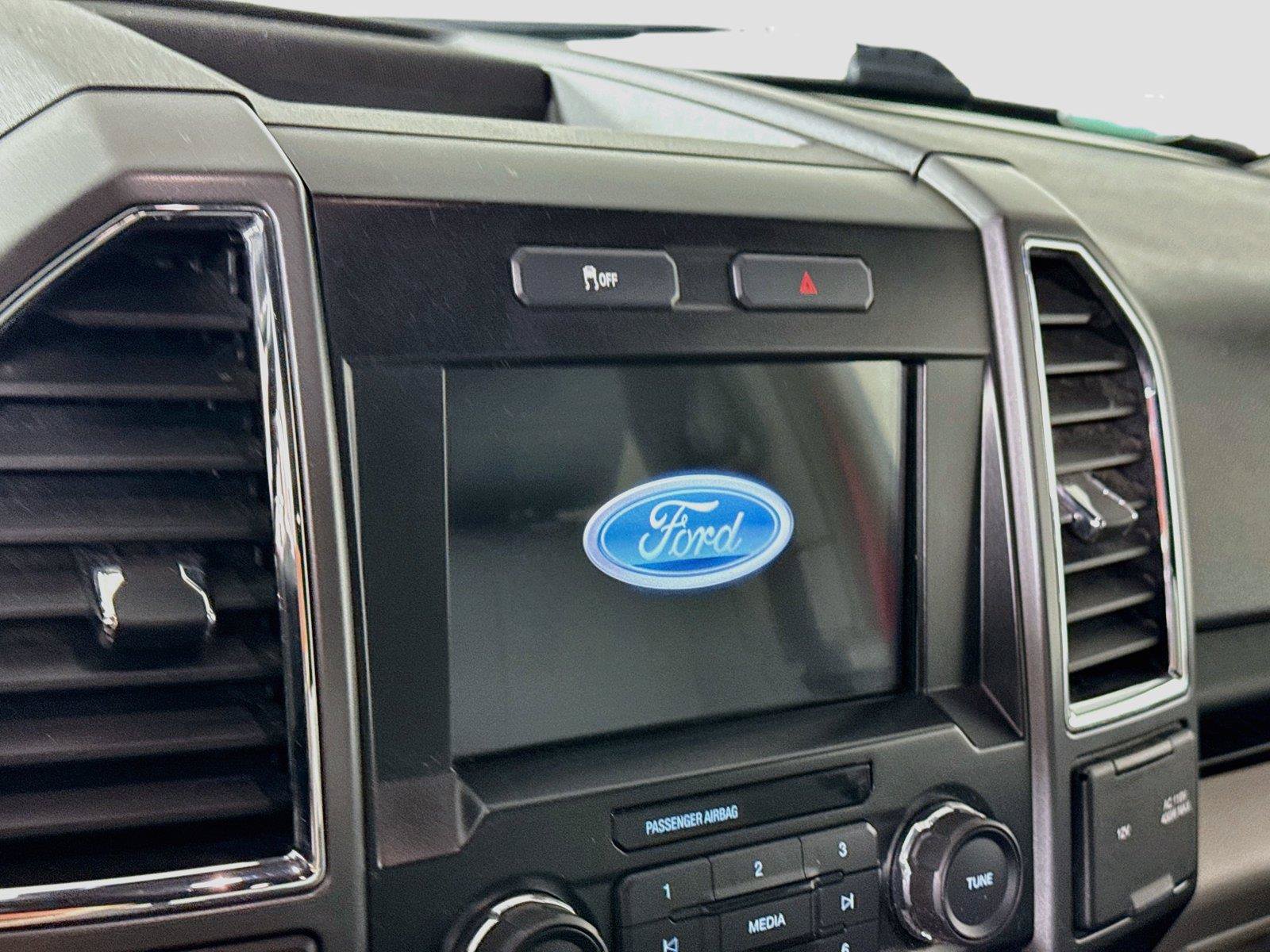 Used 2017 Ford F150 XLT w/ Equipment Group 302A Luxury AWD/4WD image 8