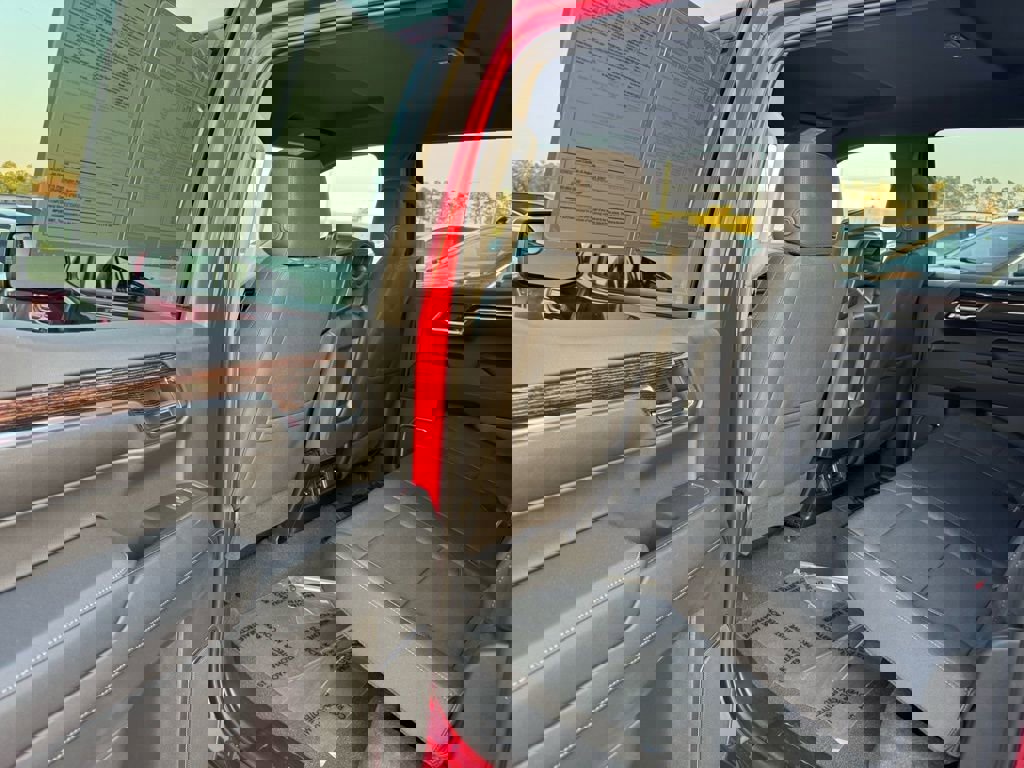 Used 2023 GMC Sierra 1500 Elevation image 37