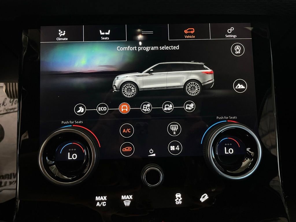 Used 2020 Land Rover Range Rover Velar R-Dynamic S AWD/4WD image 36