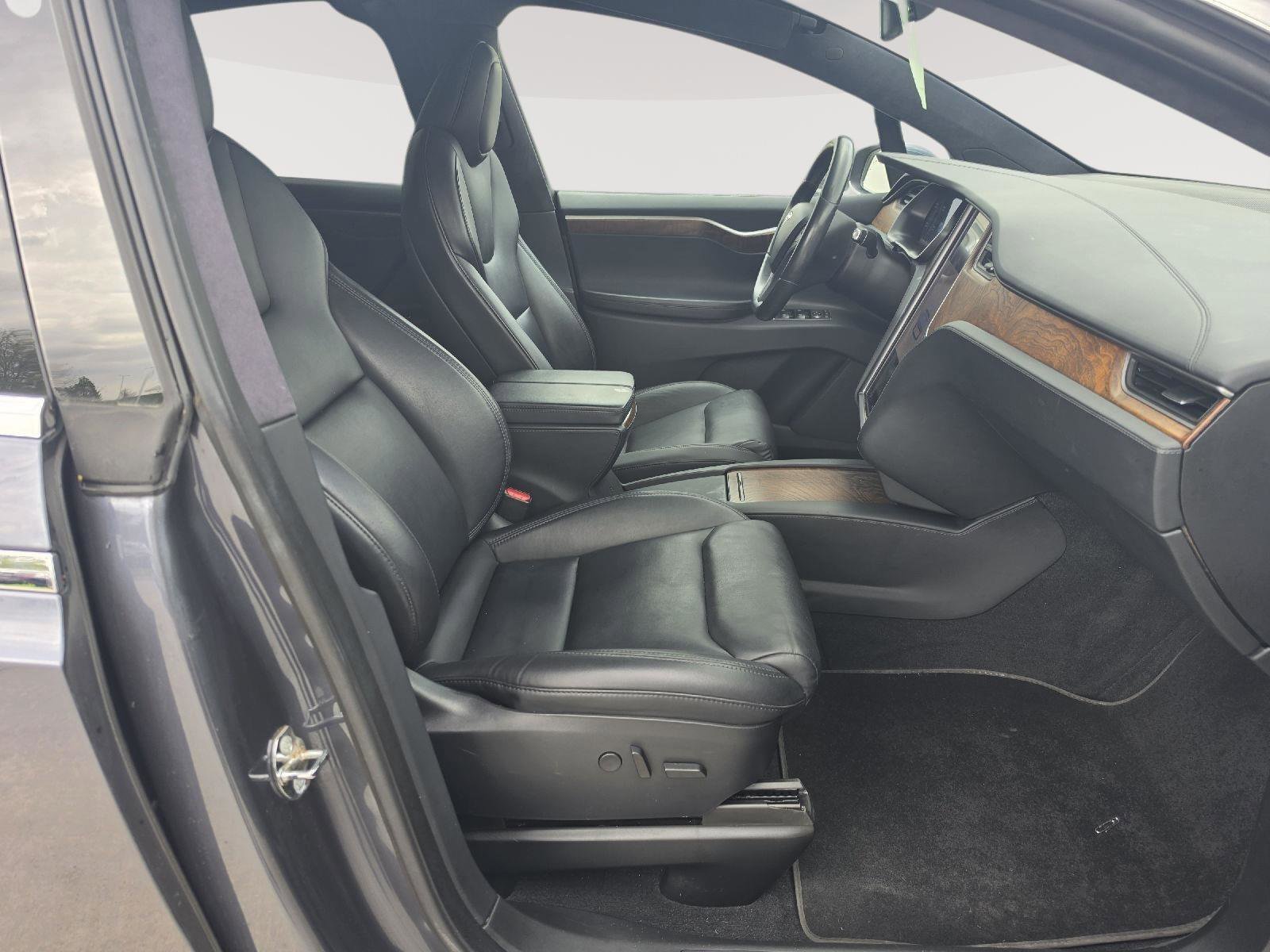 Used 2020 Tesla Model X Long Range AWD/4WD image 15