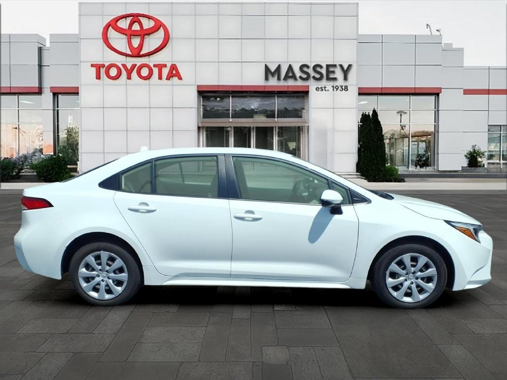 Used 2024 Toyota Corolla LE FWD image 3