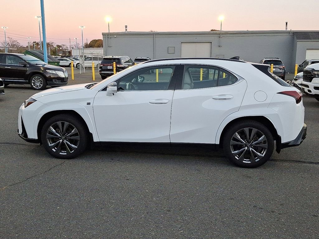 Used 2023 Lexus UX 250h F Sport image 8