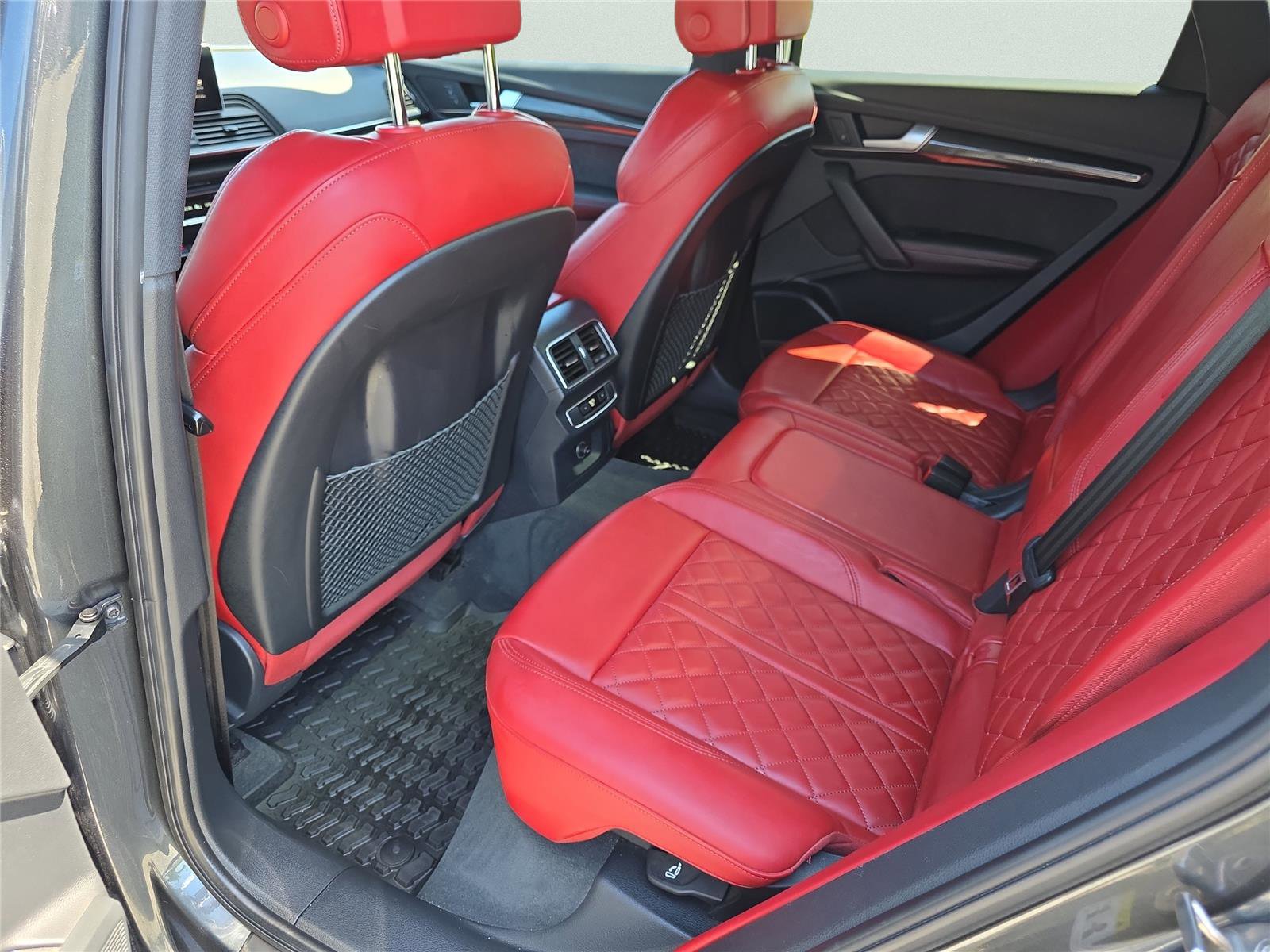 Used 2018 Audi SQ5 Premium Plus AWD/4WD image 31