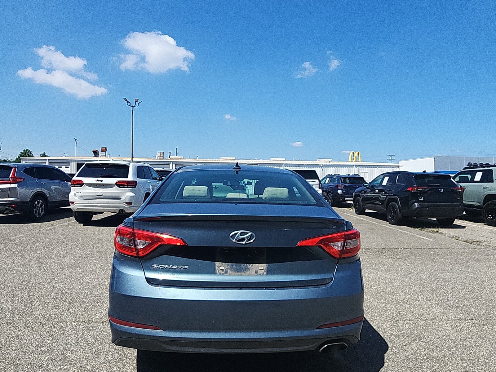 Used 2016 Hyundai Sonata SE FWD image 4