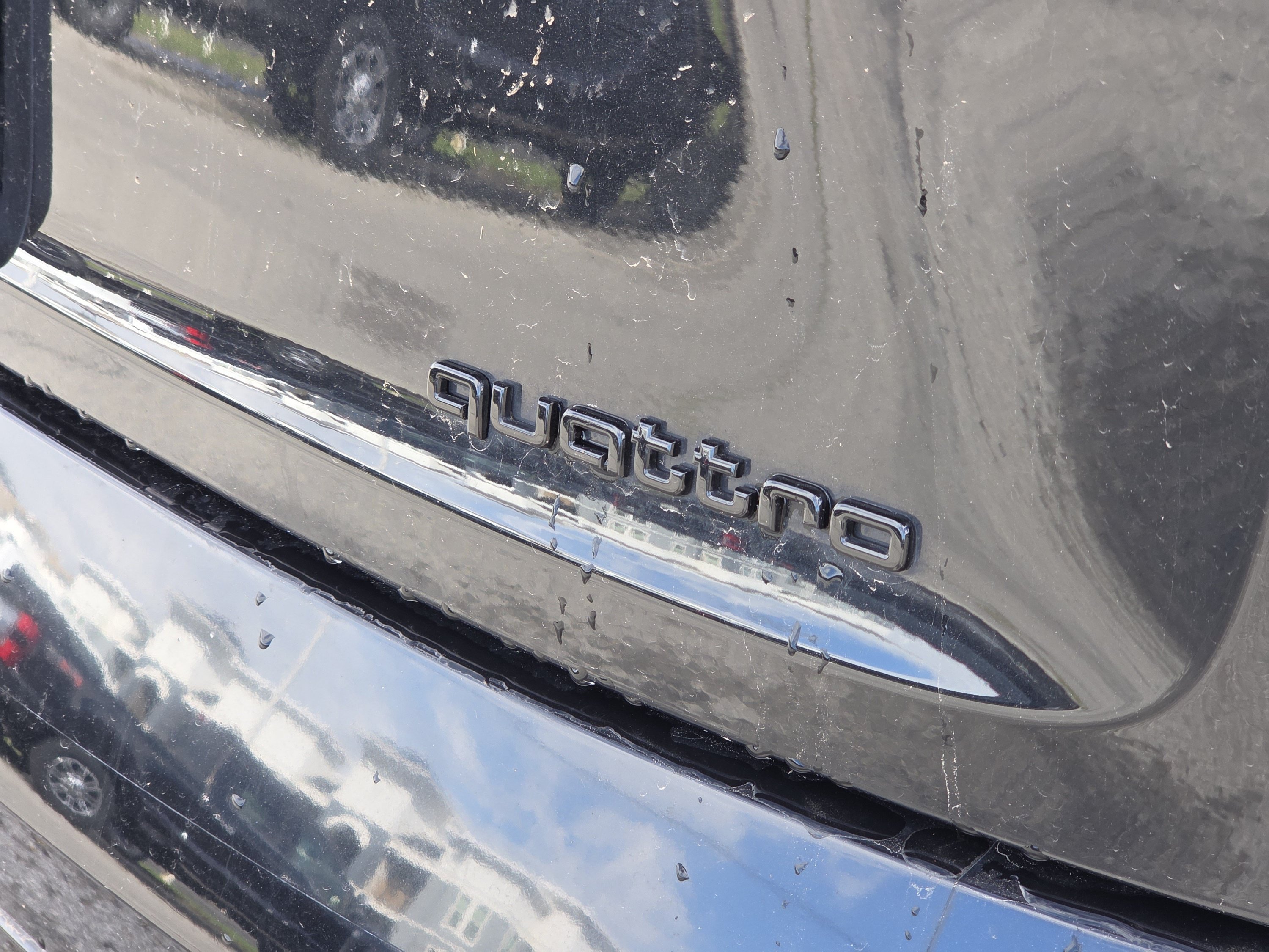 Used 2022 Audi e-tron Premium w/ Convenience Plus Package AWD/4WD image 24