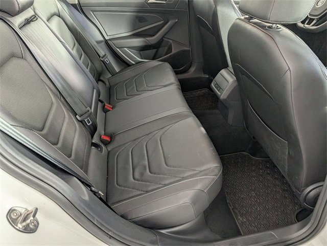 Used 2021 Volkswagen Jetta SEL Premium image 29