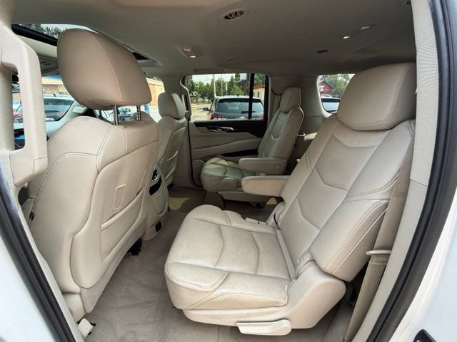Used 2017 Cadillac Escalade ESV Luxury AWD/4WD image 15