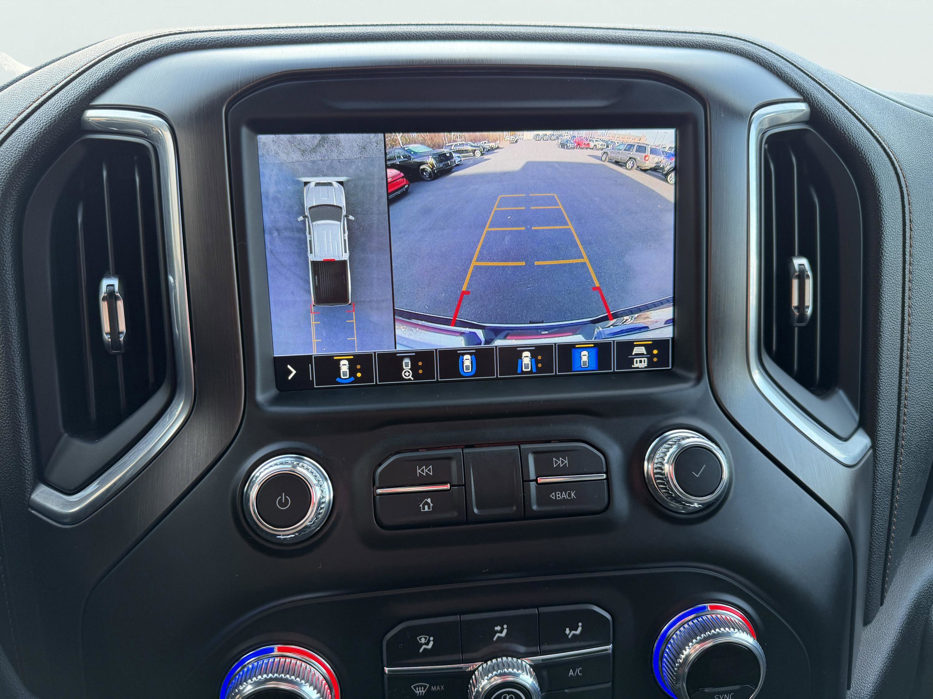 Used 2021 GMC Sierra 2500 AT4 w/ AT4 Premium Plus Package image 5