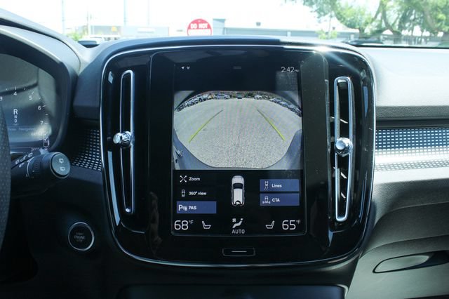 Used 2021 Volvo XC40 T5 R-Design w/ Advanced Package AWD/4WD image 23