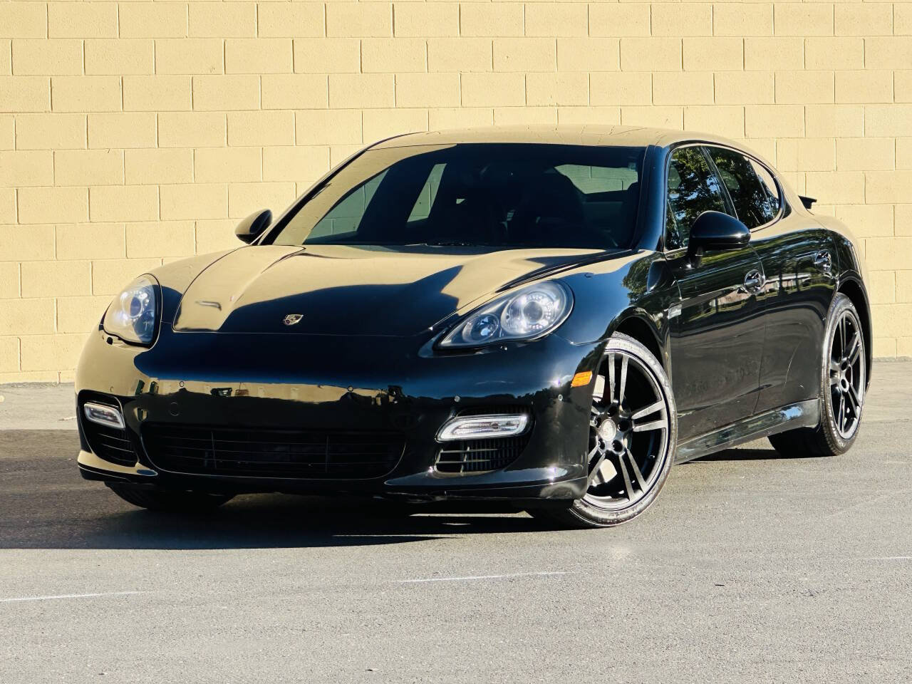 Used 2012 Porsche Panamera AWD/4WD image 5