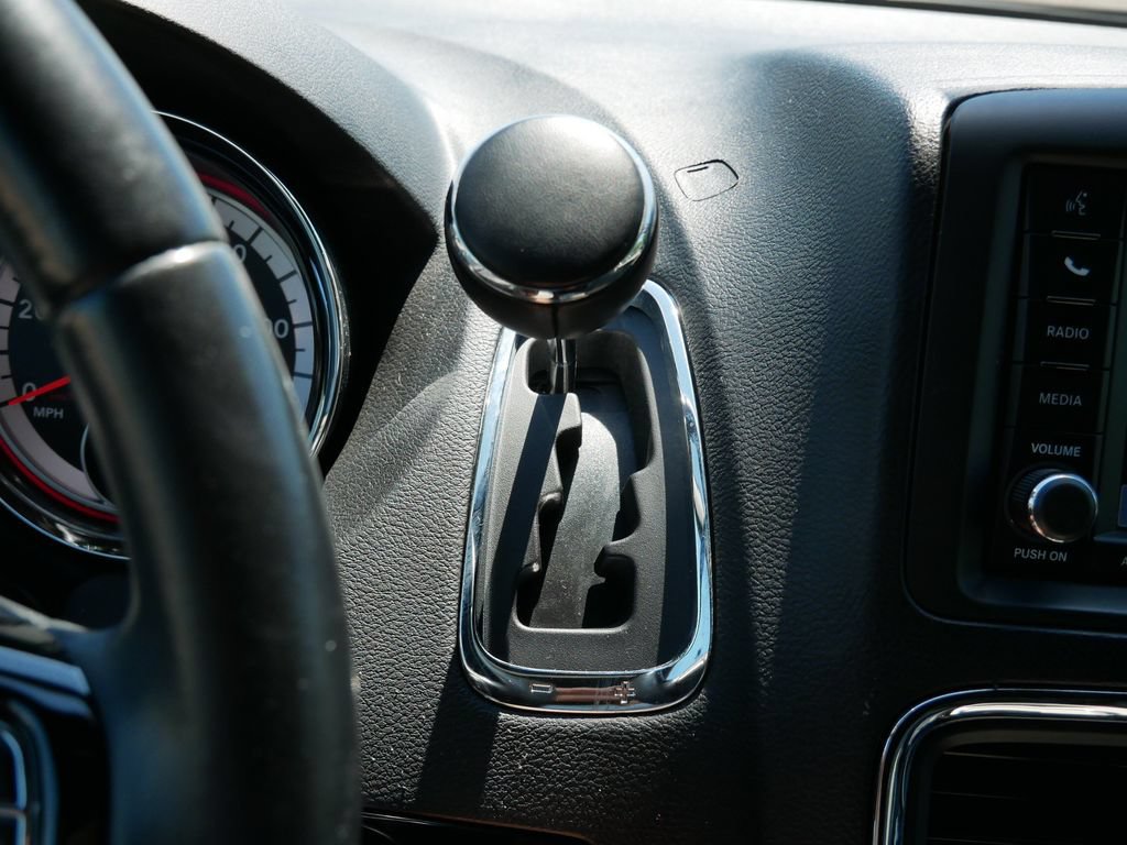 Used 2019 Dodge Grand Caravan SXT FWD image 25