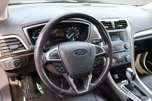 Used 2016 Ford Fusion SE w/ Equipment Group 202A image 13