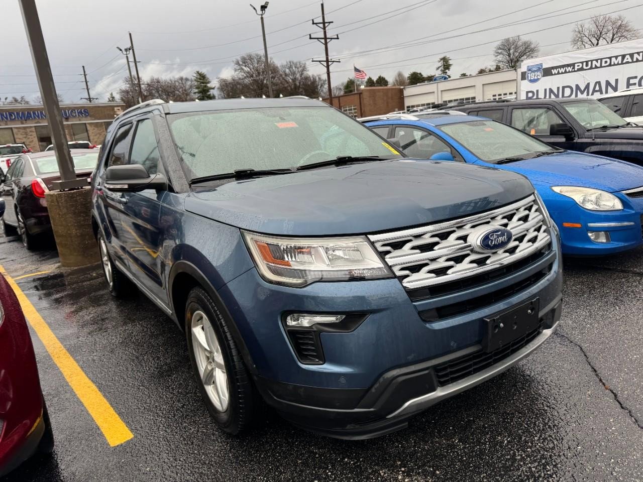 Used 2019 Ford Explorer XLT w/ Equipment Group 202A image 8