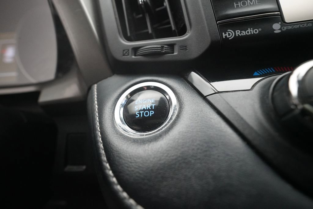 Used 2018 Toyota RAV4 XLE AWD/4WD image 27