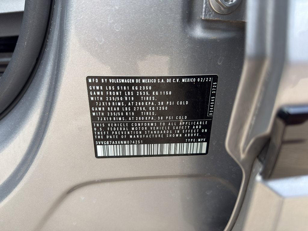 Used 2022 Volkswagen Tiguan SE R-Line image 34