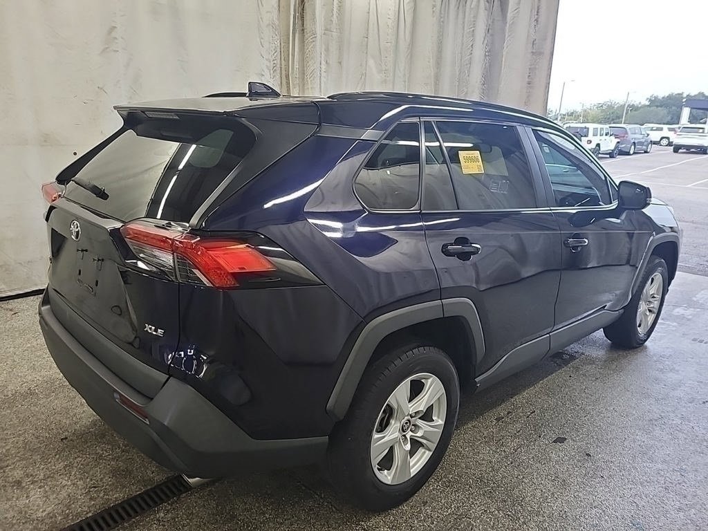 Used 2021 Toyota RAV4 XLE image 2