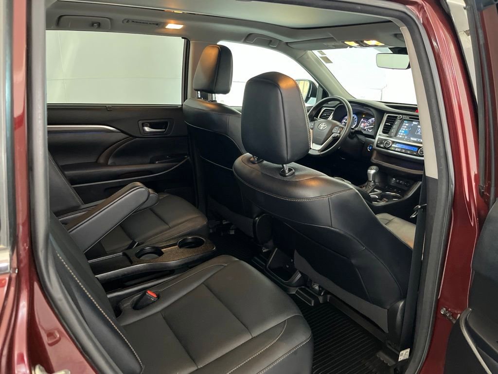 Used 2018 Toyota Highlander Limited Platinum AWD/4WD image 20