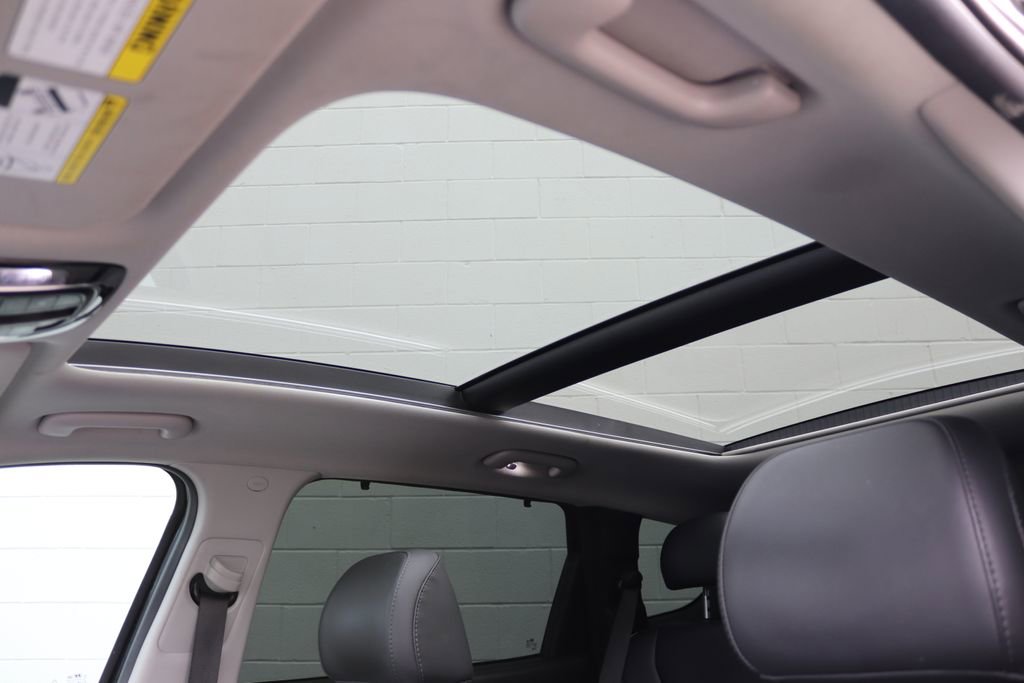 Used 2021 Hyundai Santa Fe SEL w/ Convenience + Premium Package image 5