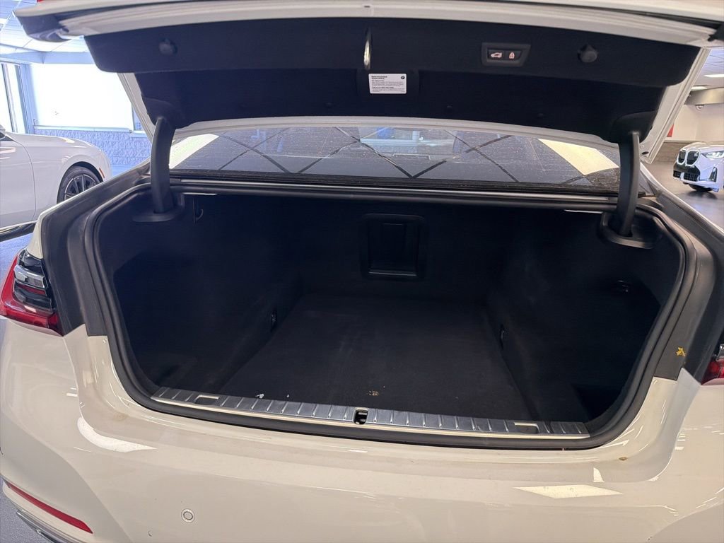 Used 2020 BMW 740i w/ Premium Package RWD image 11