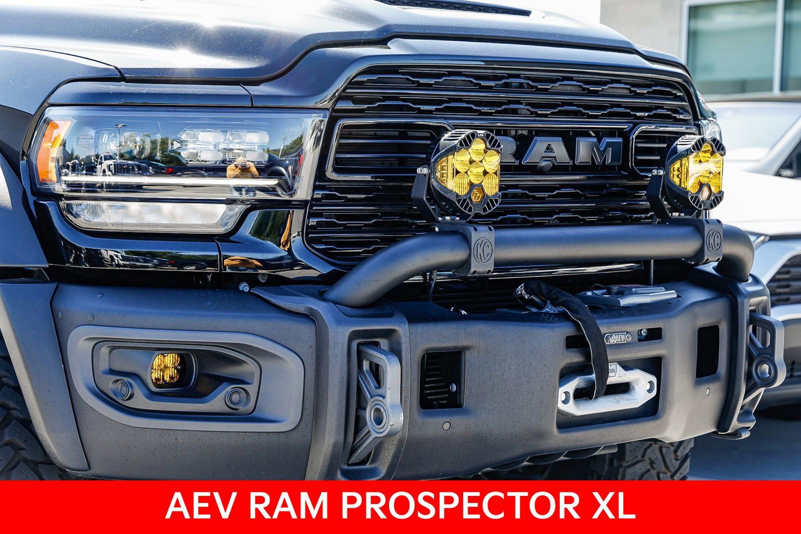 Used 2023 RAM 3500 Limited w/ Night Edition AWD/4WD image 7