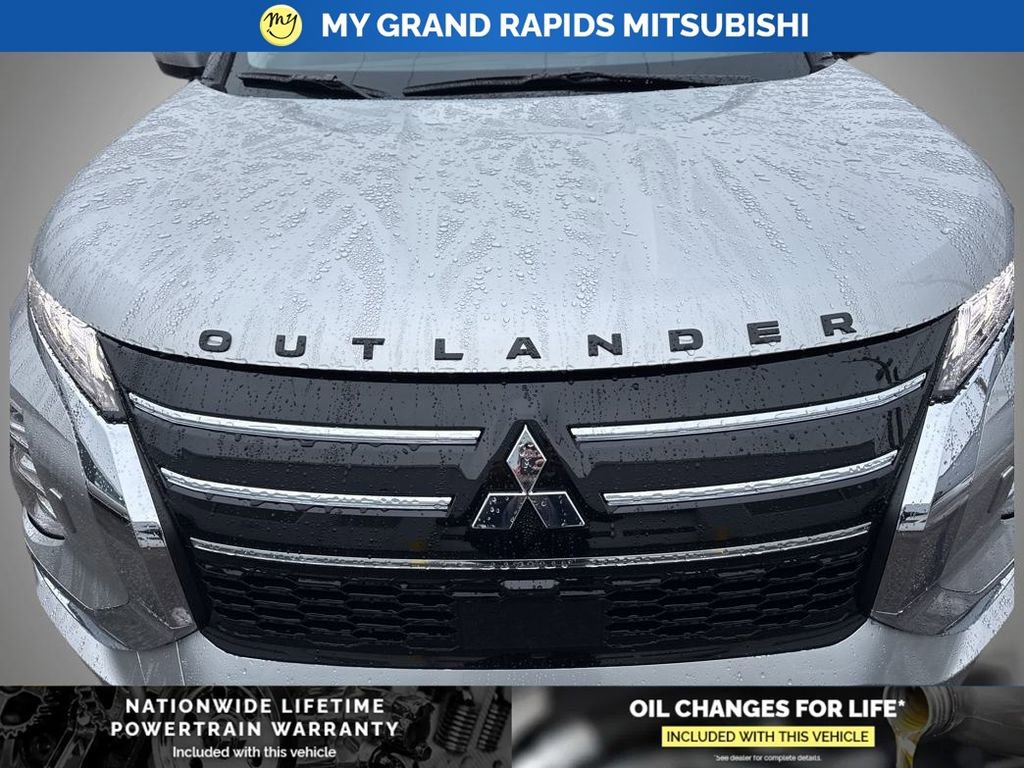 New 2026 Mitsubishi Outlander SE video 3