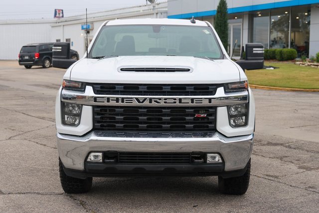 Used 2022 Chevrolet Silverado 2500 LT w/ Convenience Package image 2