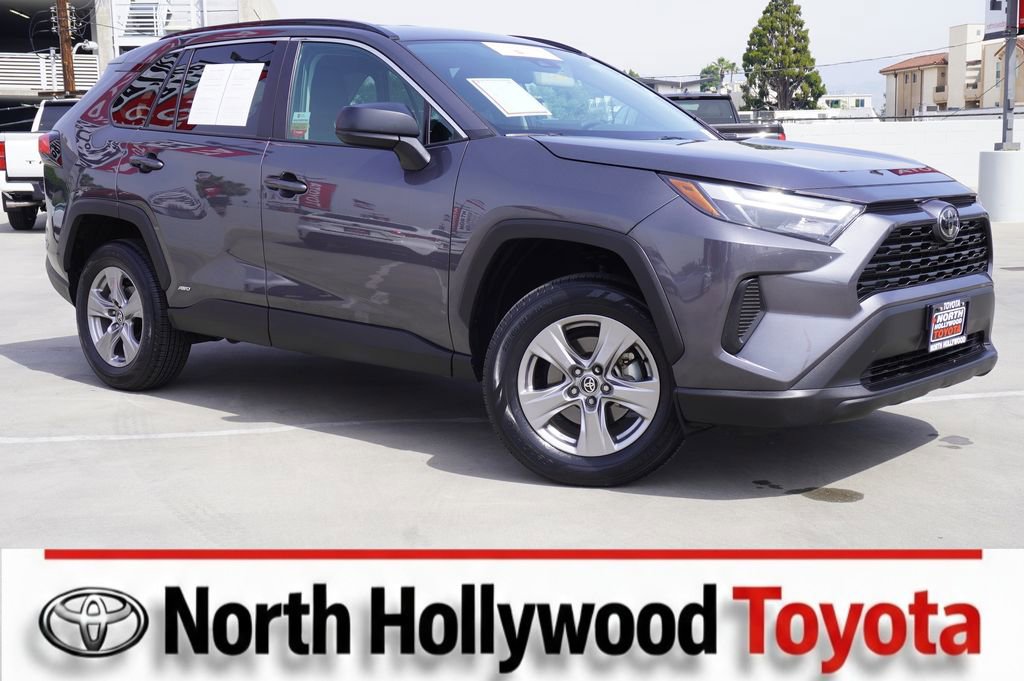 Certified 2025 Toyota RAV4 LE image 1