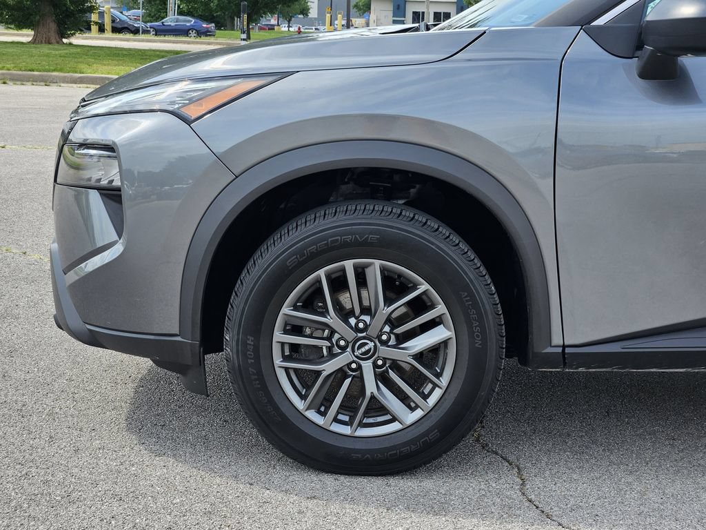 Used 2024 Nissan Rogue S FWD image 6
