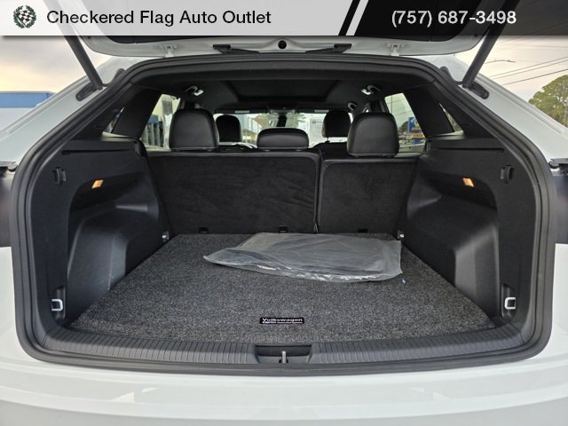 Used 2021 Volkswagen Atlas Cross Sport SEL Premium image 16