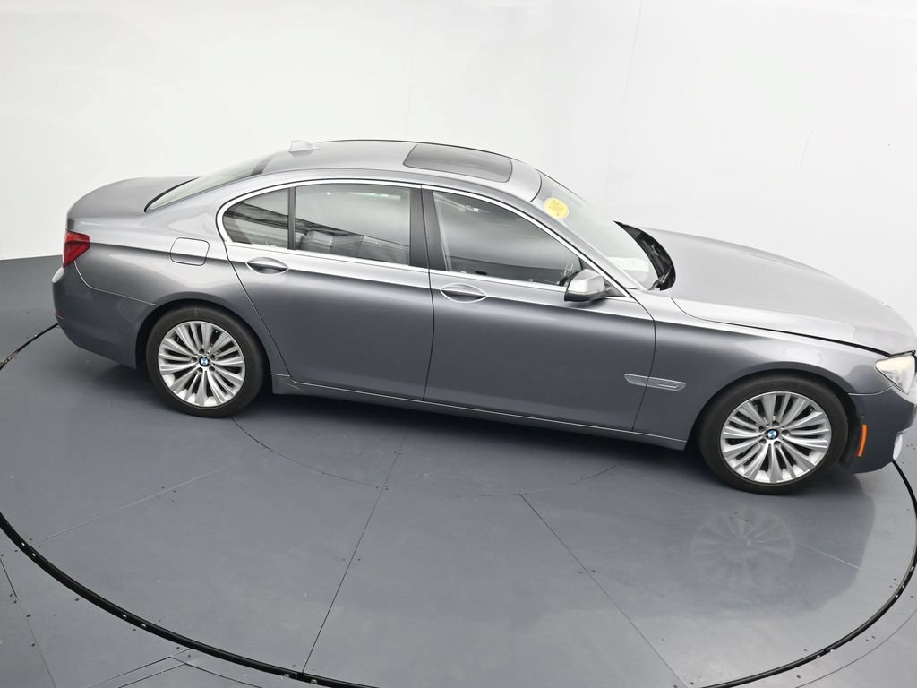Used 2015 BMW 740i RWD image 31