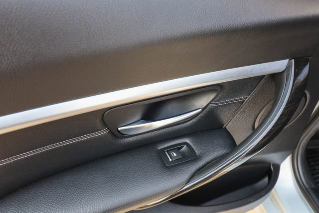 Used 2018 BMW 330i xDrive Sedan w/ Convenience Package image 35
