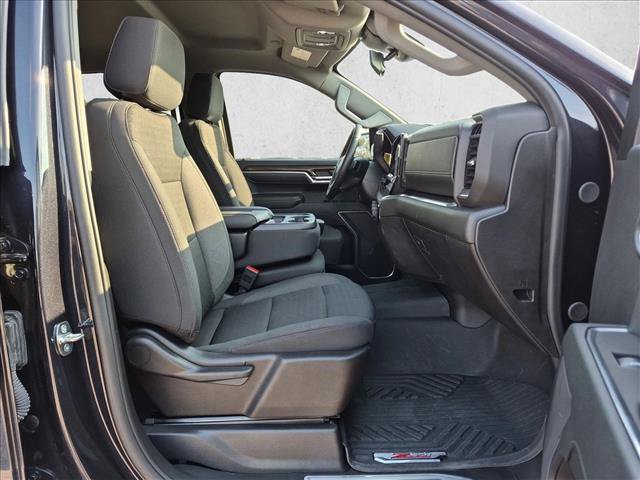 Used 2024 Chevrolet Silverado 1500 RST AWD/4WD image 19